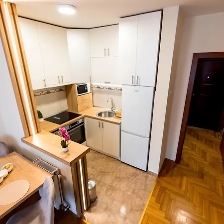 Premium Fair - Fast Wifi Apartment