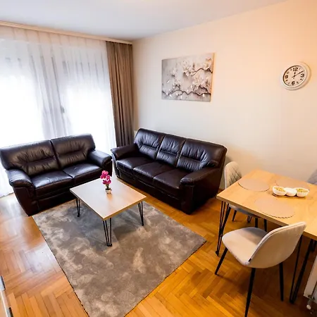 Premium Fair - Fast Wifi Apartment