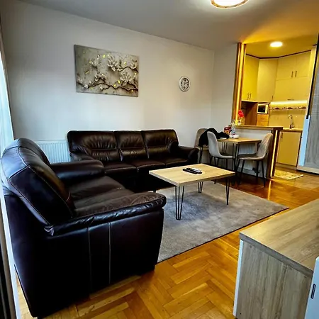 דירה Premium Fair - Fast Wifi נובי סאד